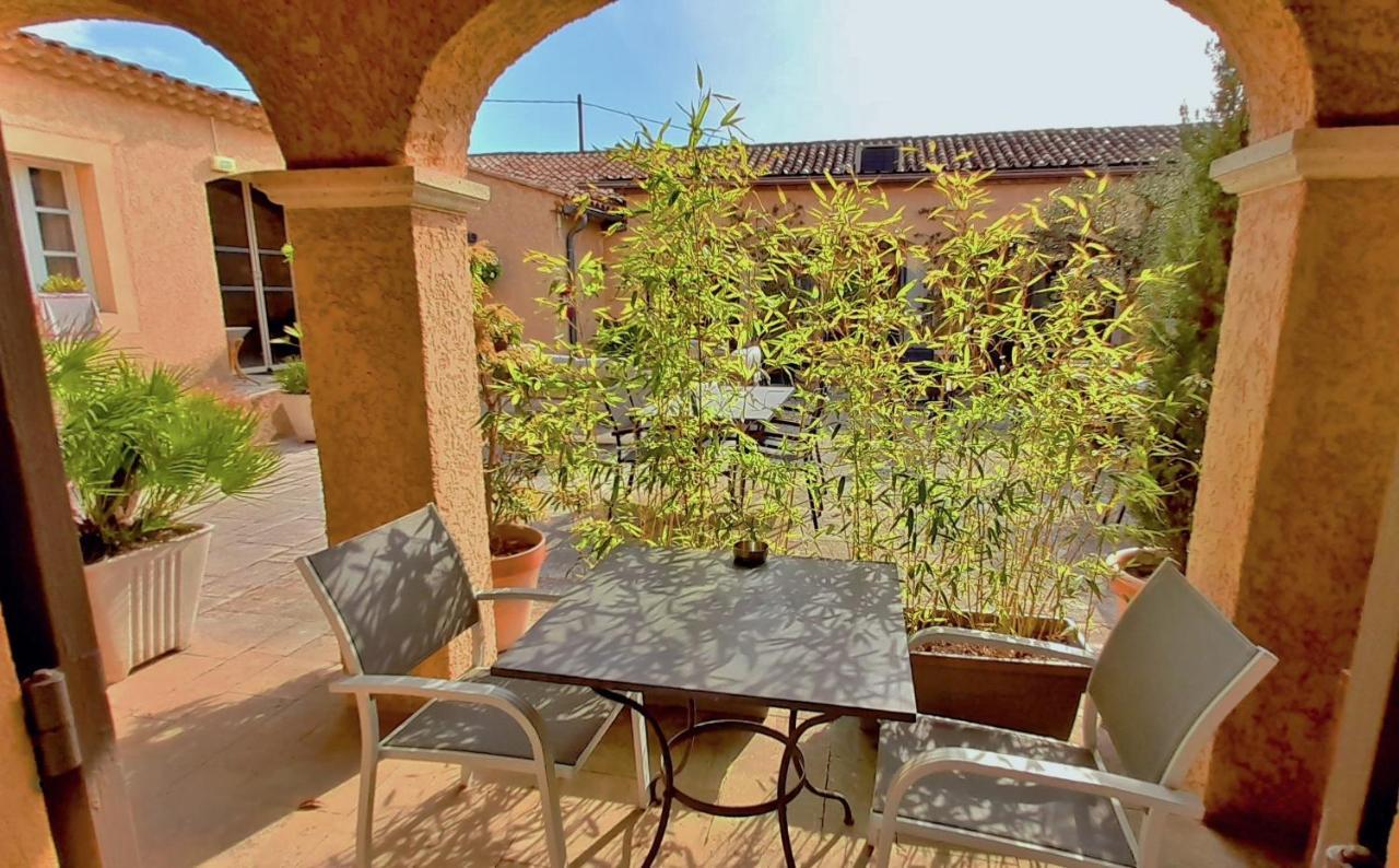 Le Fabian Des Baux Hotel Exterior foto